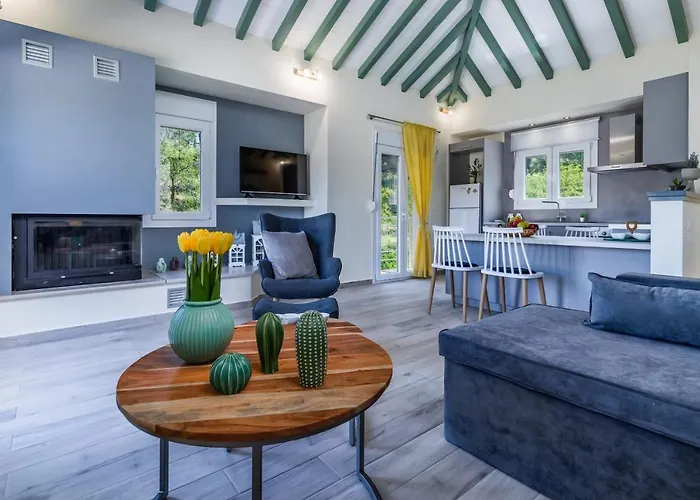 Kotronaki * Città di Skopelos